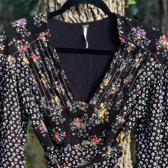 FREE PEOPLE calico button up mini dress size XS - Picture 3 of 6